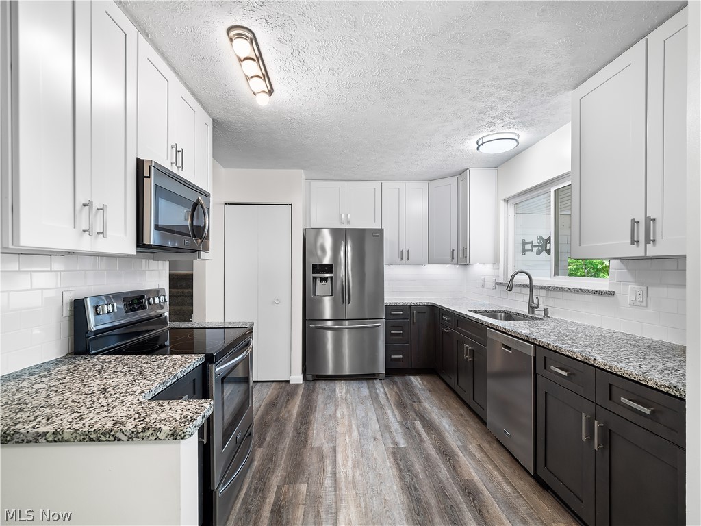 8590 Fairlane Drive Olmsted Falls OH 44138