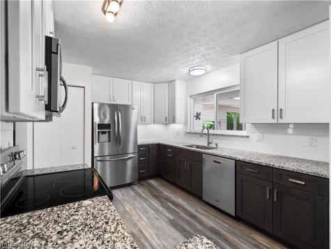 8590 Fairlane Drive Olmsted Falls OH 44138