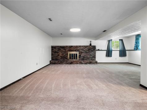 8590 Fairlane Drive Olmsted Falls OH 44138
