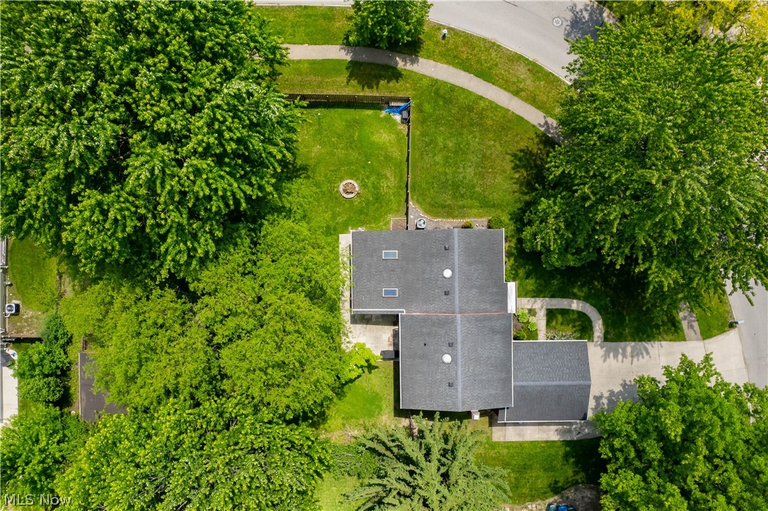 8590 Fairlane Drive Olmsted Falls OH 44138