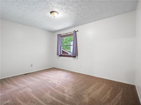 8590 Fairlane Drive Olmsted Falls OH 44138