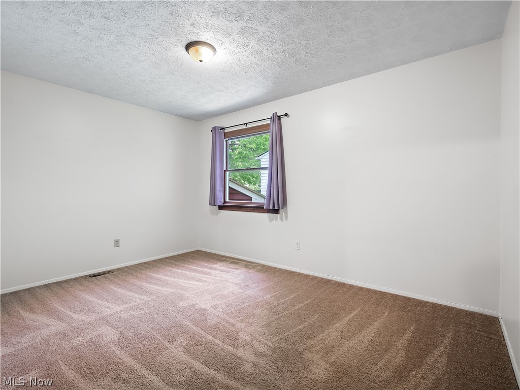 8590 Fairlane Drive Olmsted Falls OH 44138
