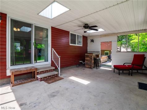 8590 Fairlane Drive Olmsted Falls OH 44138