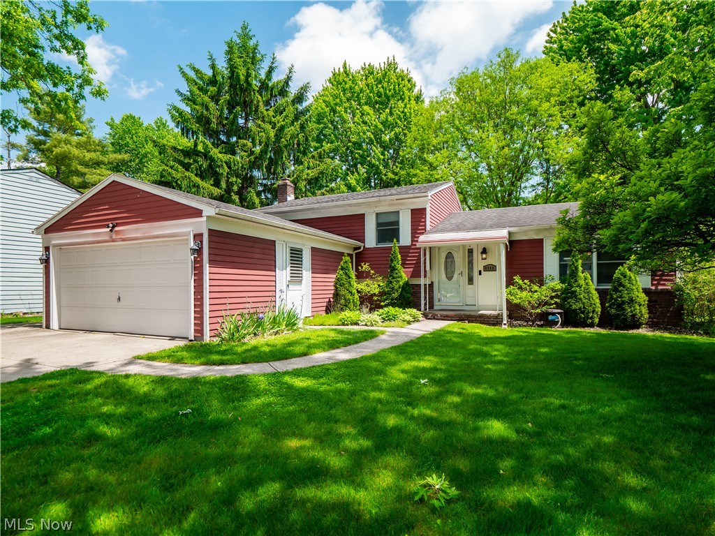 8590 Fairlane Drive Olmsted Falls OH 44138