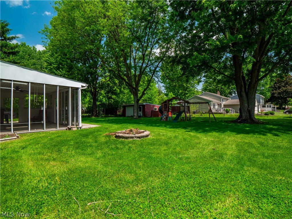 8590 Fairlane Drive Olmsted Falls OH 44138