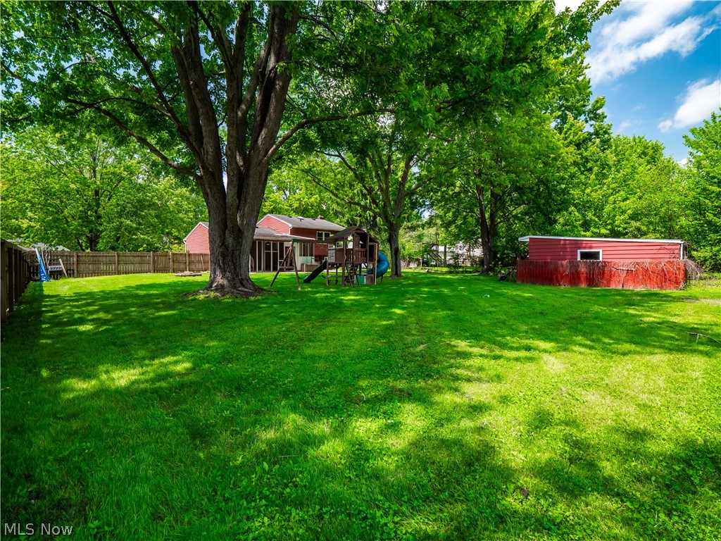 8590 Fairlane Drive Olmsted Falls OH 44138