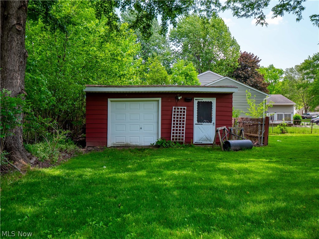 8590 Fairlane Drive Olmsted Falls OH 44138