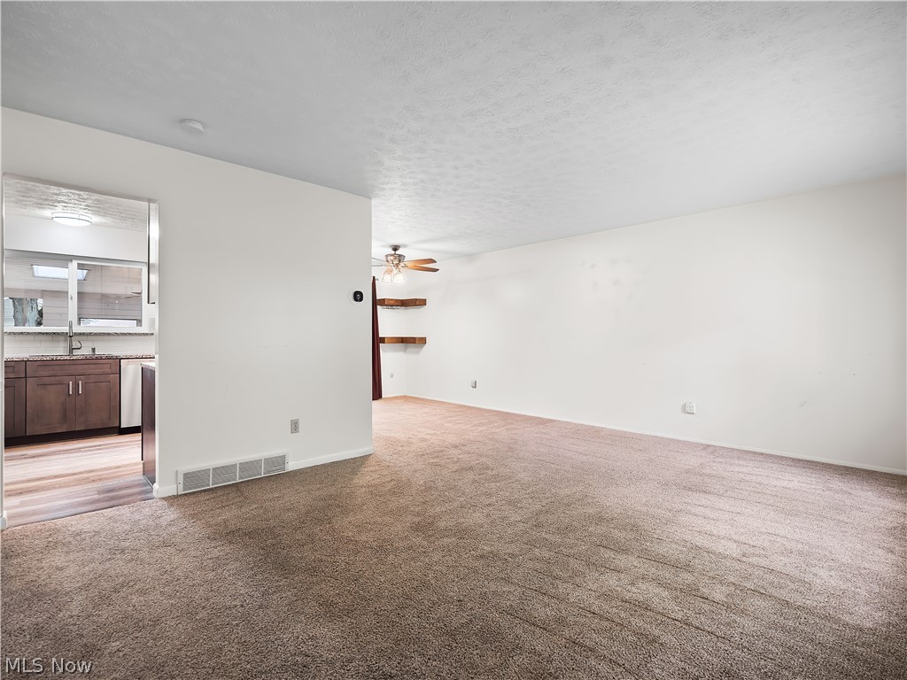 8590 Fairlane Drive Olmsted Falls OH 44138