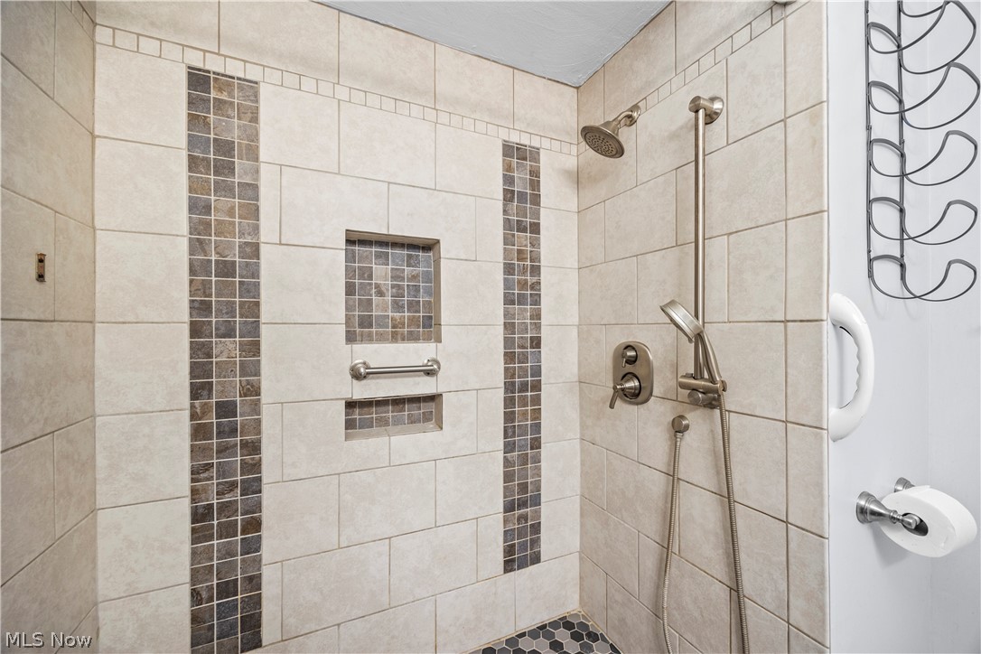 44675 Middle Ridge Road Amherst OH 44001