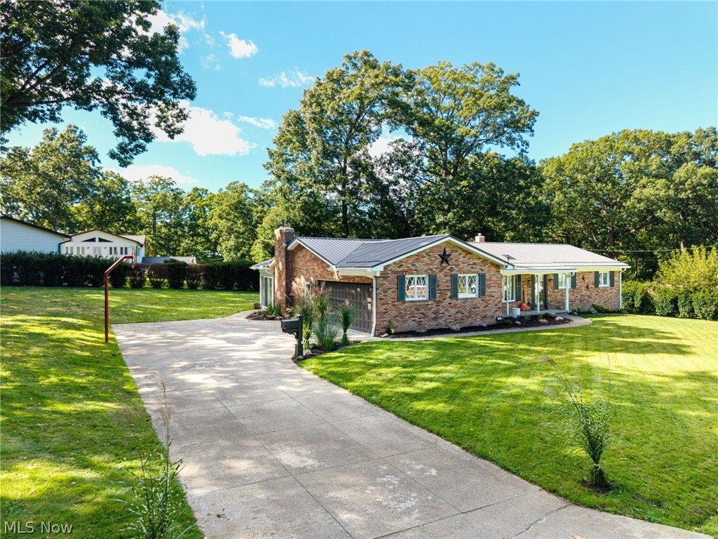 130 E Wellock Drive Akron OH 44319