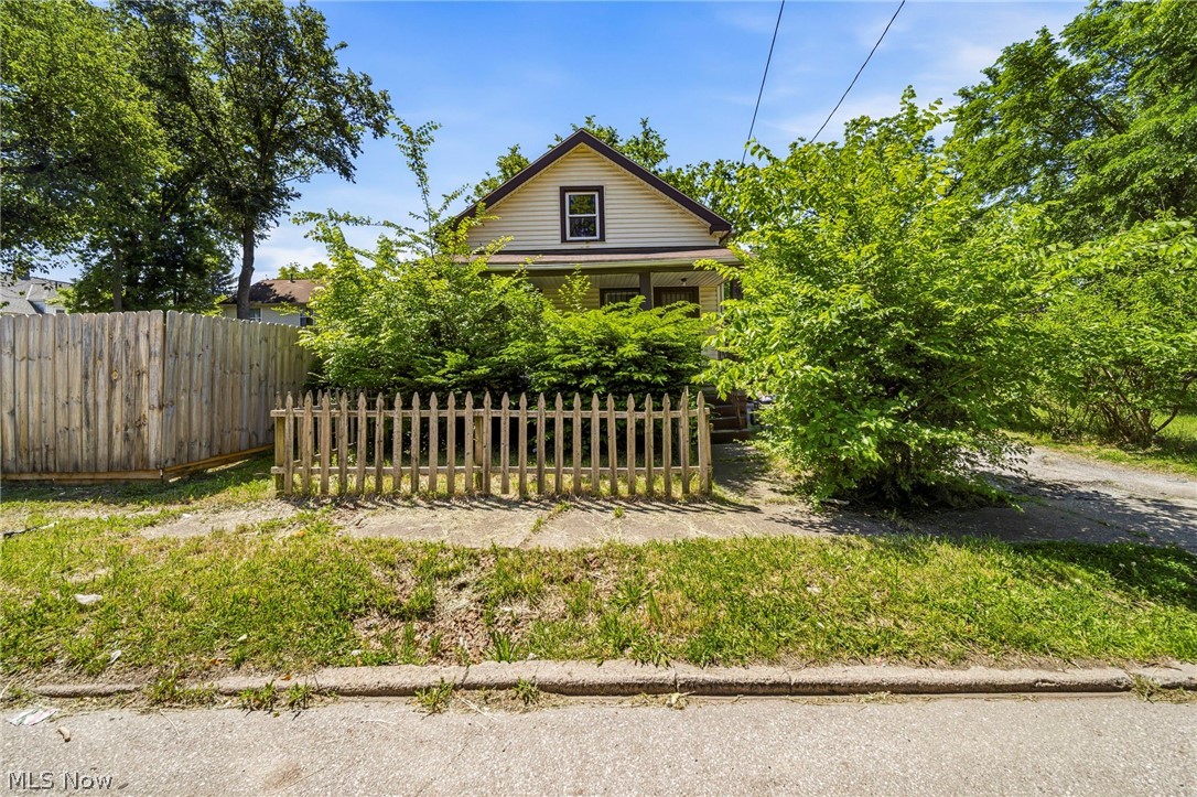 9404 Benham Avenue Cleveland OH 44105