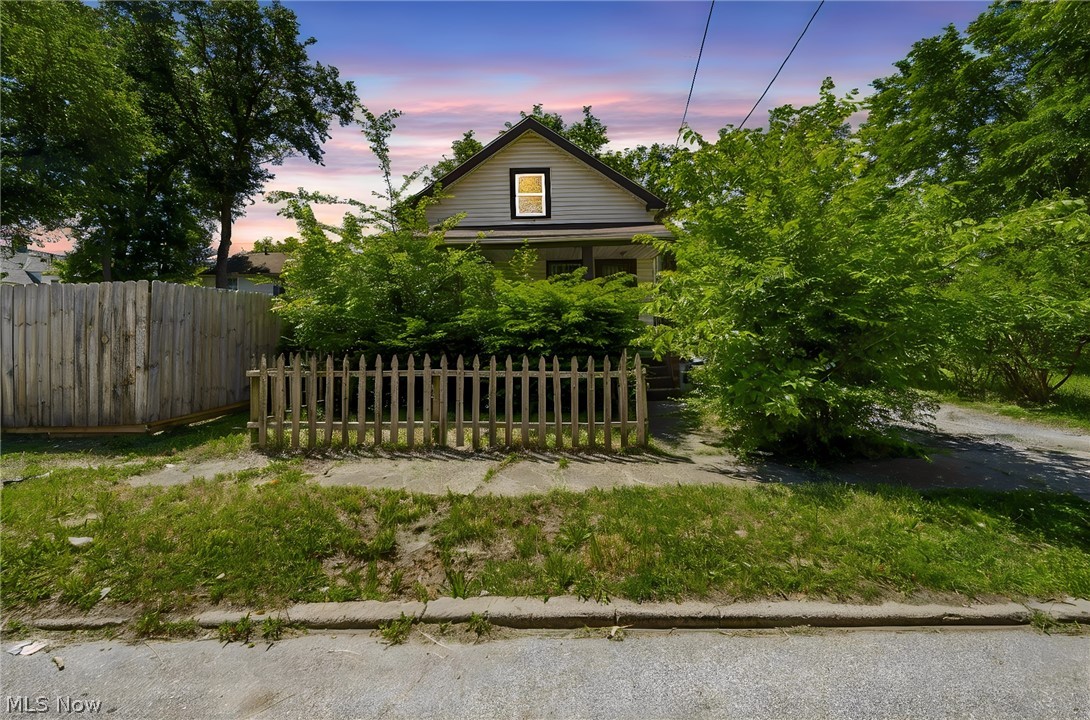 9404 Benham Avenue Cleveland OH 44105