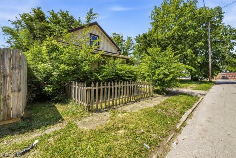 9404 Benham Avenue Cleveland OH 44105