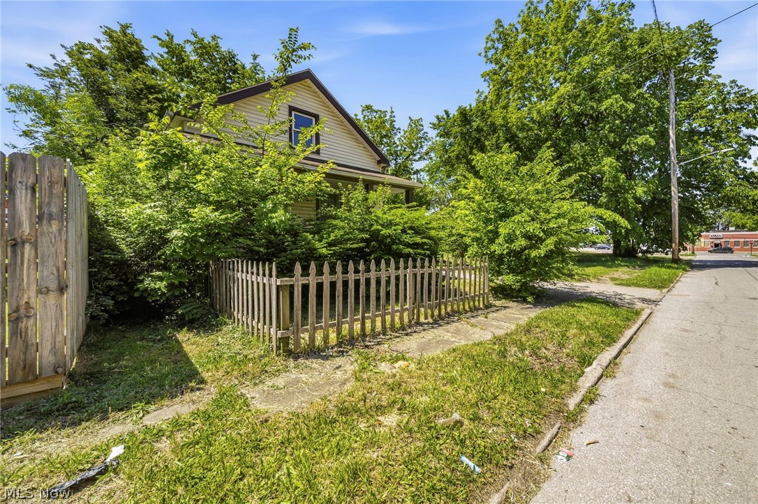 9404 Benham Avenue Cleveland OH 44105