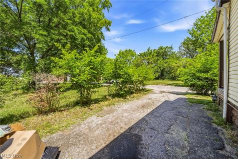9404 Benham Avenue Cleveland OH 44105