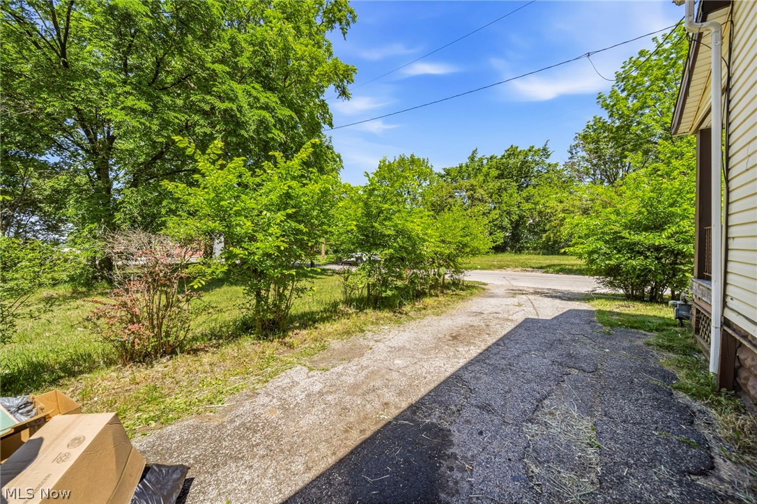 9404 Benham Avenue Cleveland OH 44105
