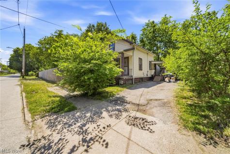 9404 Benham Avenue Cleveland OH 44105