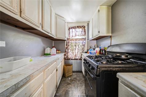9404 Benham Avenue Cleveland OH 44105