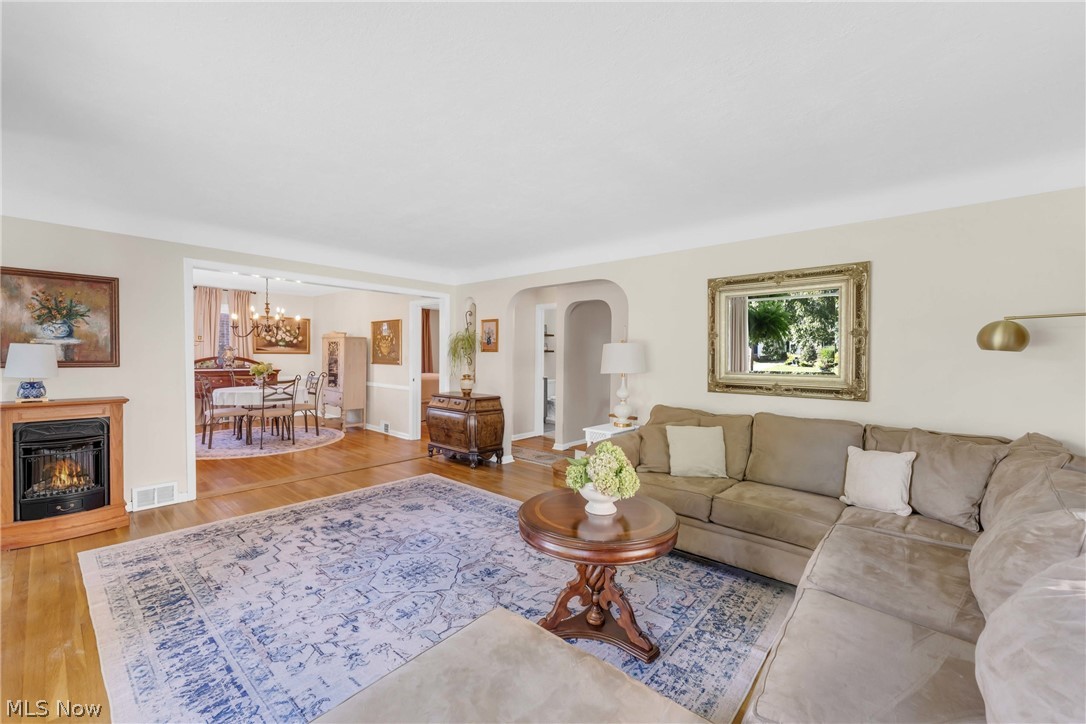 4202 Colony Road South Euclid OH 44121