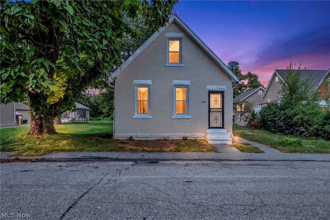 7041 Roy Avenue Cleveland OH 44104