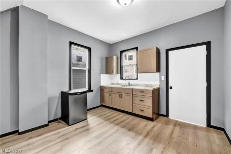 7041 Roy Avenue Cleveland OH 44104