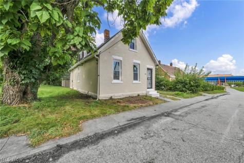7041 Roy Avenue Cleveland OH 44104