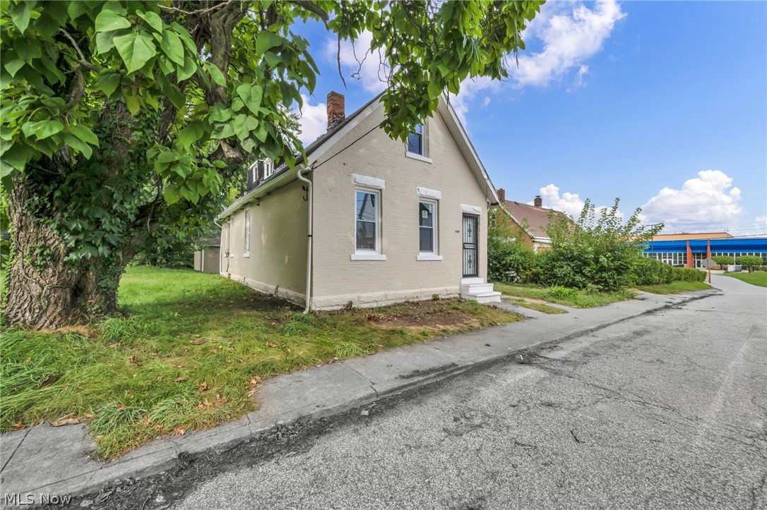 7041 Roy Avenue Cleveland OH 44104