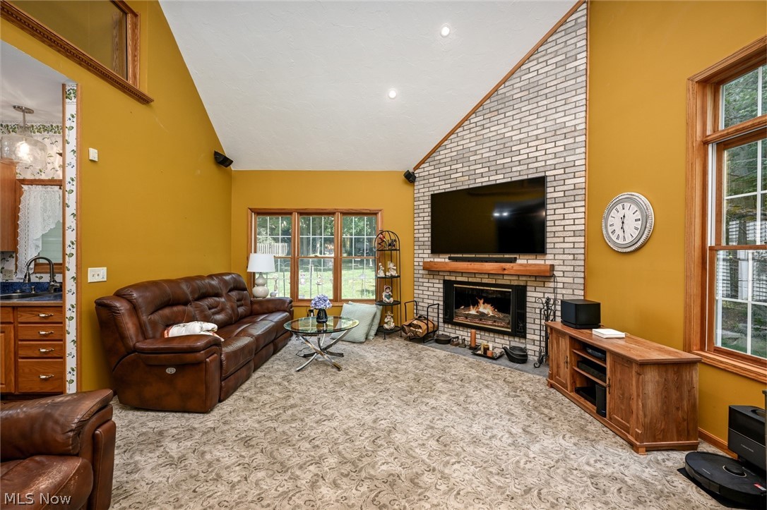 35 W Maple Drive Seville OH 44273