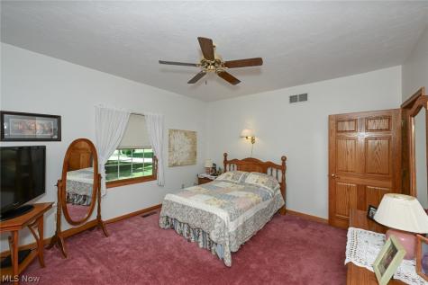 35 W Maple Drive Seville OH 44273