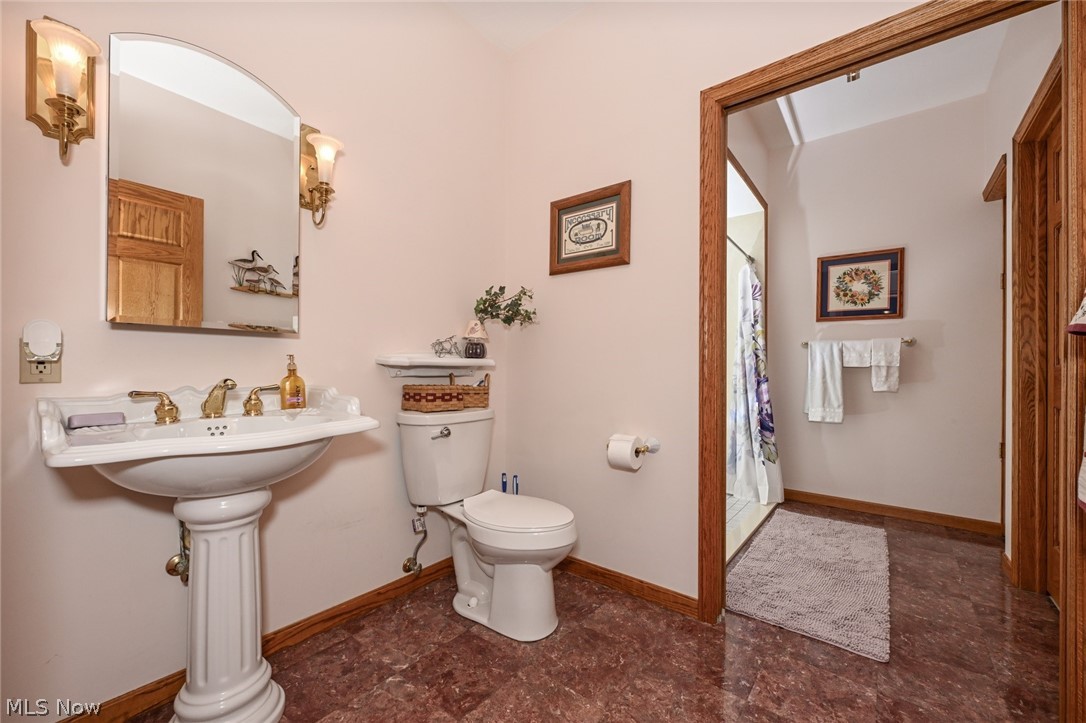 35 W Maple Drive Seville OH 44273