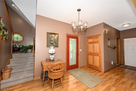 35 W Maple Drive Seville OH 44273