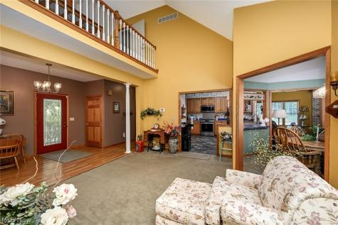 35 W Maple Drive Seville OH 44273