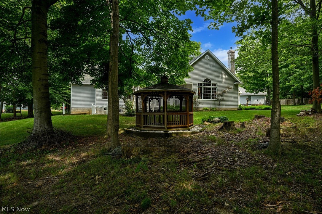 35 W Maple Drive Seville OH 44273