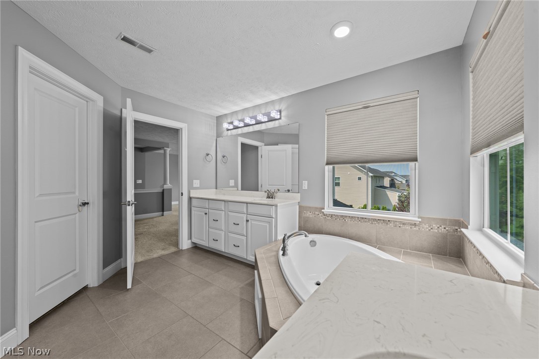 2631 Palmer Lane Avon OH 44011
