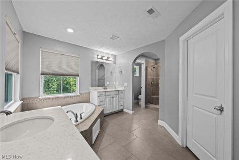 2631 Palmer Lane Avon OH 44011