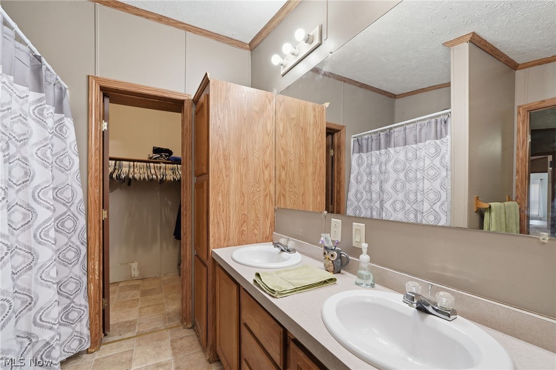 4613 N Lake Road West Farmington OH 44491