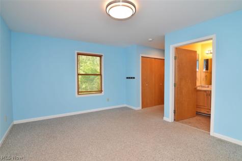 2822 Lakeland Parkway Silver Lake OH 44224