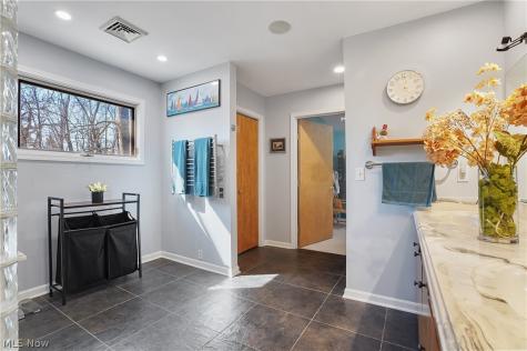 2822 Lakeland Parkway Silver Lake OH 44224