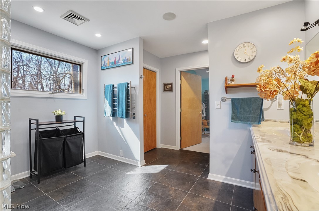 2822 Lakeland Parkway Silver Lake OH 44224