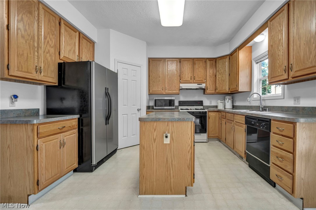 4145 Burnwyke Court Copley OH 44321