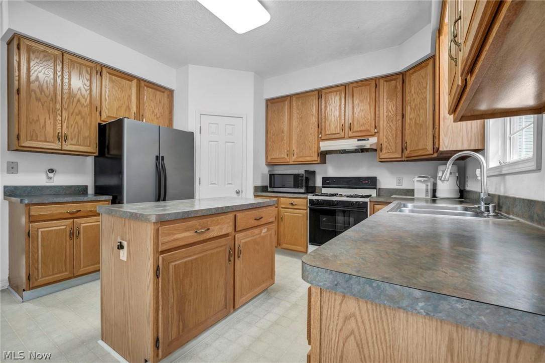 4145 Burnwyke Court Copley OH 44321