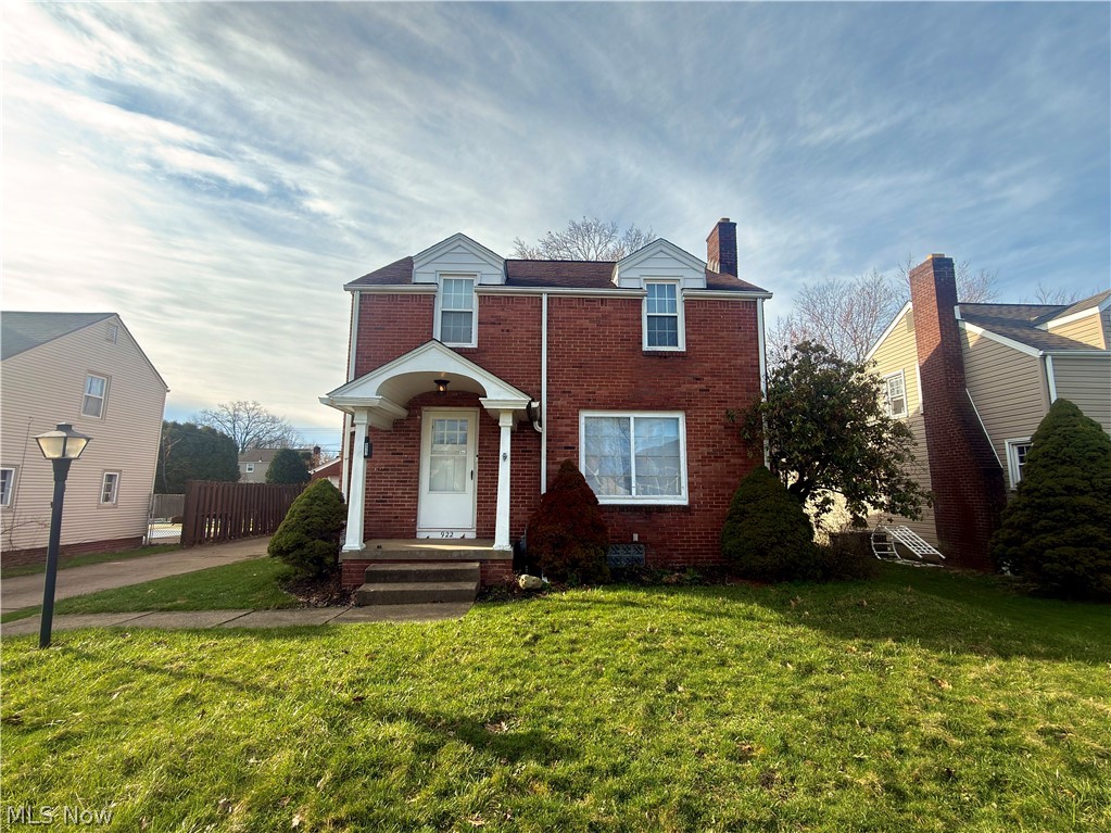 922 Milford Street NE Canton OH 44714