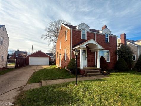 922 Milford Street NE Canton OH 44714