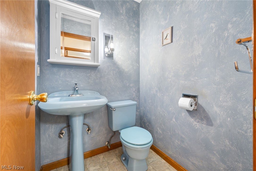 8572 Lake In The Woods Trail Chagrin Falls OH 44023