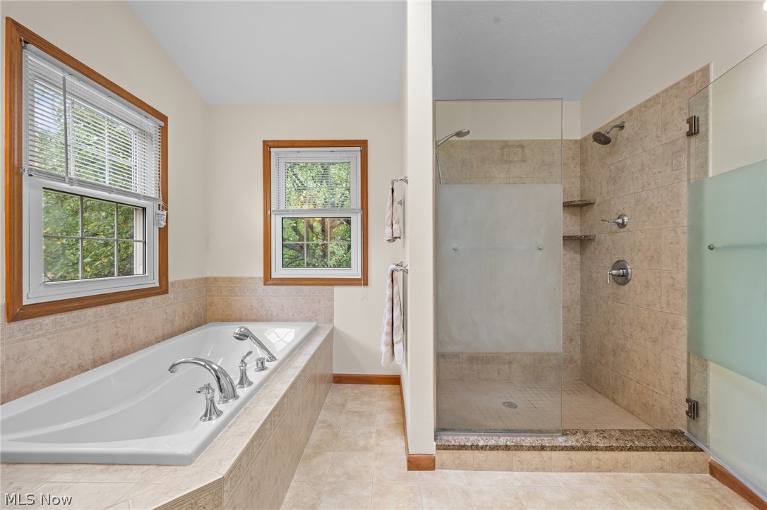 8572 Lake In The Woods Trail Chagrin Falls OH 44023