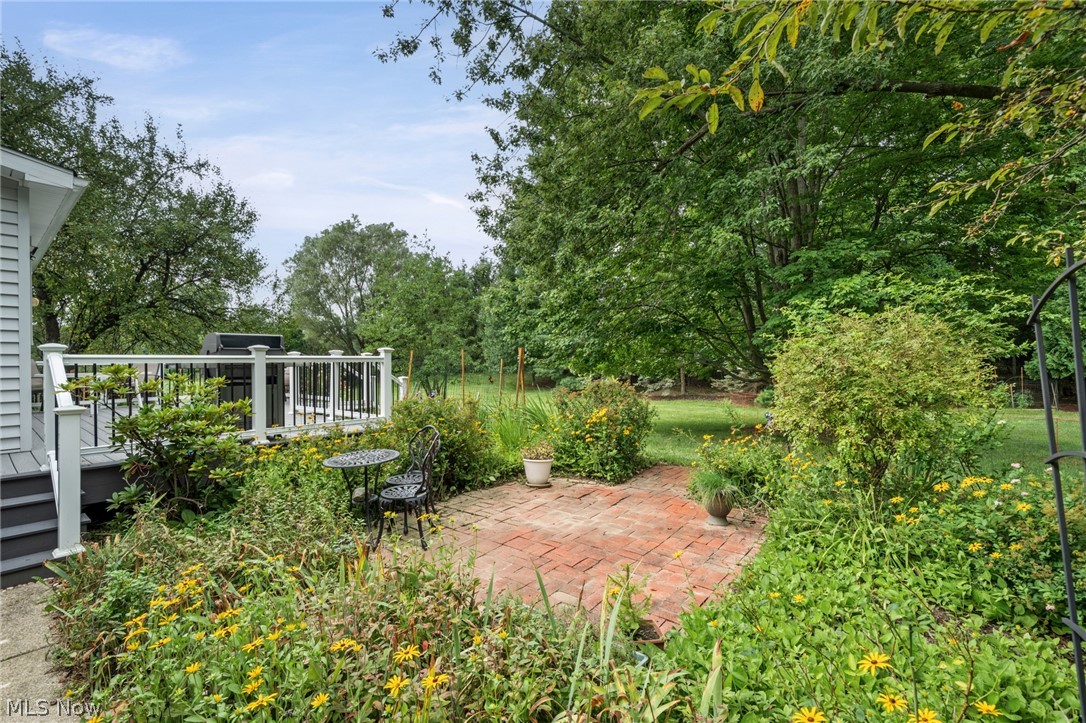 8572 Lake In The Woods Trail Chagrin Falls OH 44023