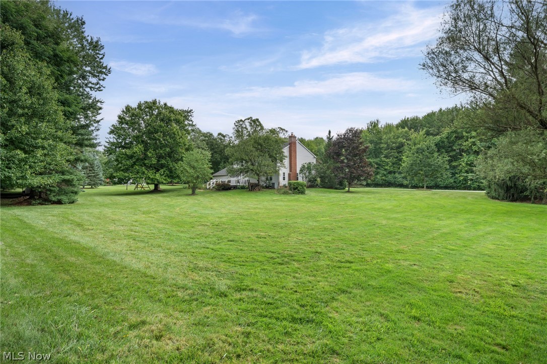 8572 Lake In The Woods Trail Chagrin Falls OH 44023