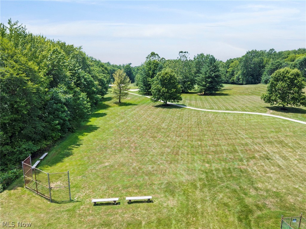8572 Lake In The Woods Trail Chagrin Falls OH 44023