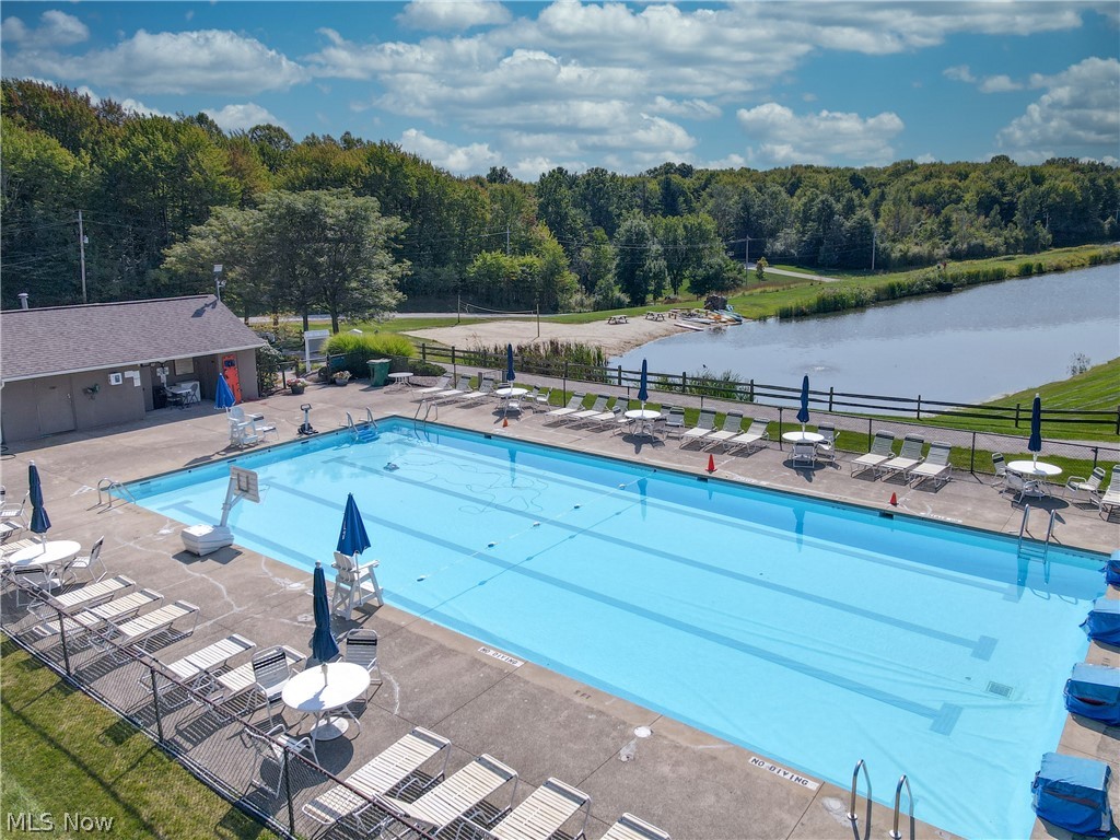 8572 Lake In The Woods Trail Chagrin Falls OH 44023
