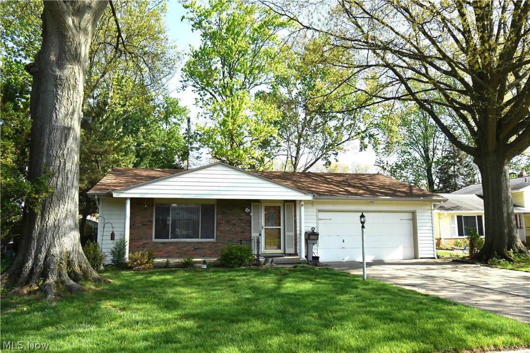 24354 S Oxford Oval North Olmsted OH 44070